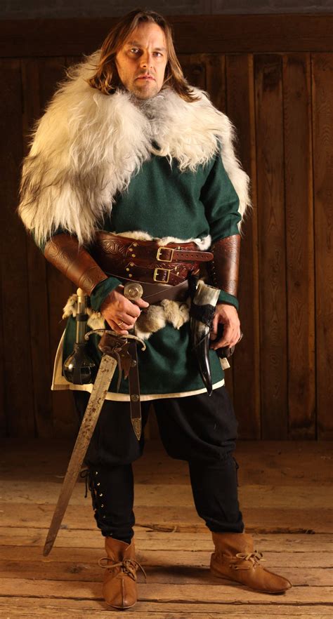 traditional viking clothing for men